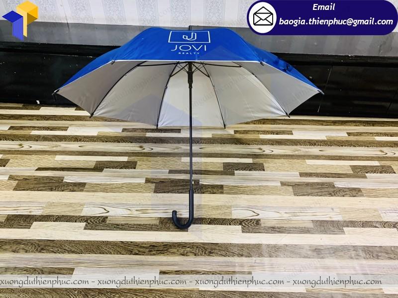 thiết kế dù quảng cáo thương hiệu